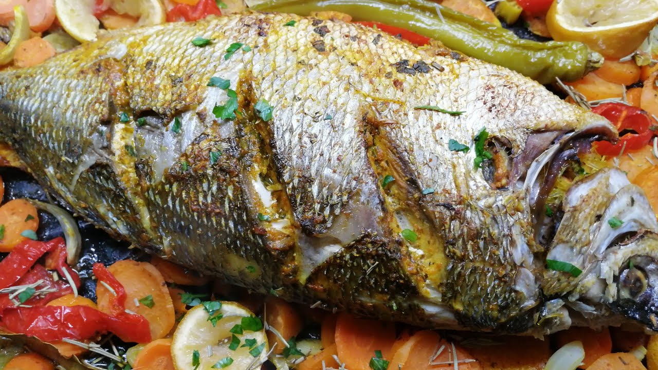 حوتة معمرة في الفرن على حقها وطريقها  A delicious stuffed fish
