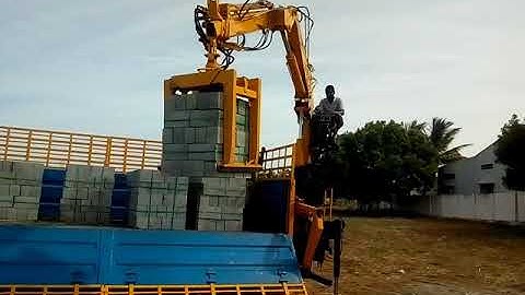 Hollow block loading  machine