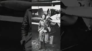 Vintage photos of the history's first female aviators, 1900 1930 📷✨ #history #vintage #1900s #1930s
