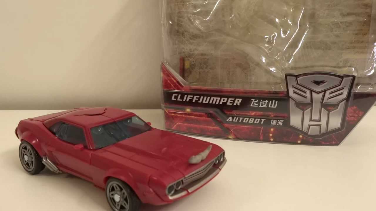 Transformers Generations Deluxe Cliffjumper Toy Review