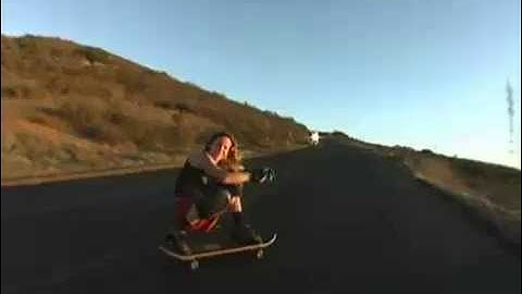 Gravity Skateboards - Flow - Girls Skate Too!