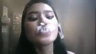 Cewek Vape Skill Dewa