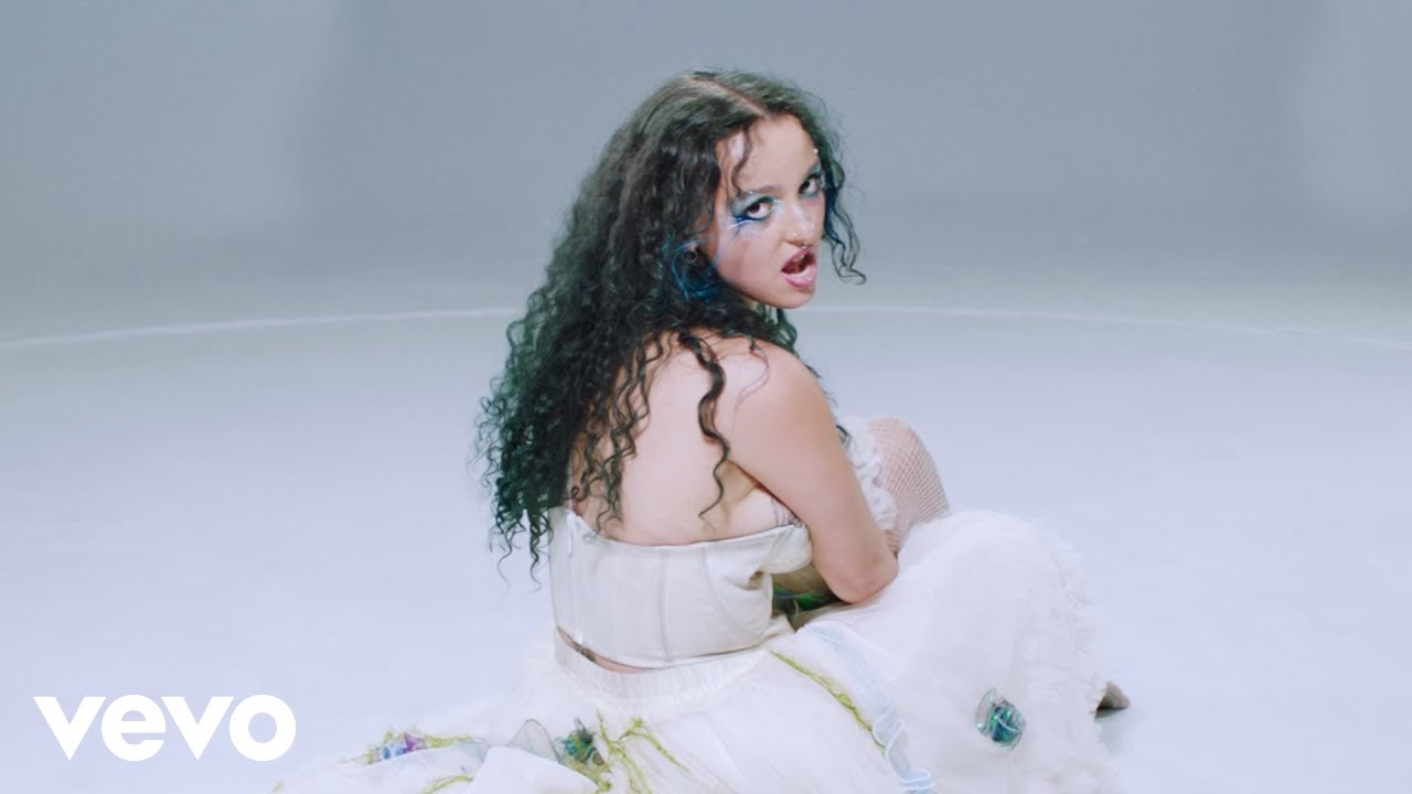 Indiah - Easy (Official Music Video)