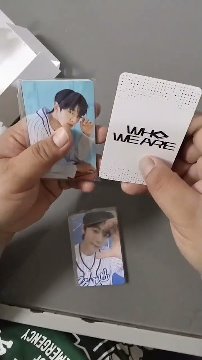 AHOF 1st Mini Album[ WHO WE ARE ] UNBOXING｜QR Version ♥️♥️♥️  #AHOF​  #WHOWEARE​ #OT9  #withmuuph