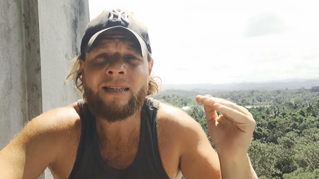 Jemand fragt sich ob er glücklich ist (ohne dich)