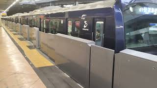 相鉄10000系リニューアル車10701F編成YOKOHAMA NAVY BLUE二俣川駅発車