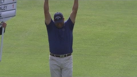 Jason Gore cards an albatross on the par-5 18th hole at Farmers