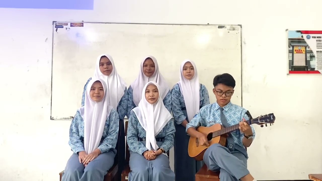 Musikalisasi Puisi || Hatarakibachi_Kelas XI F-1_Kelompok 1_SMAN 1 GEBOG