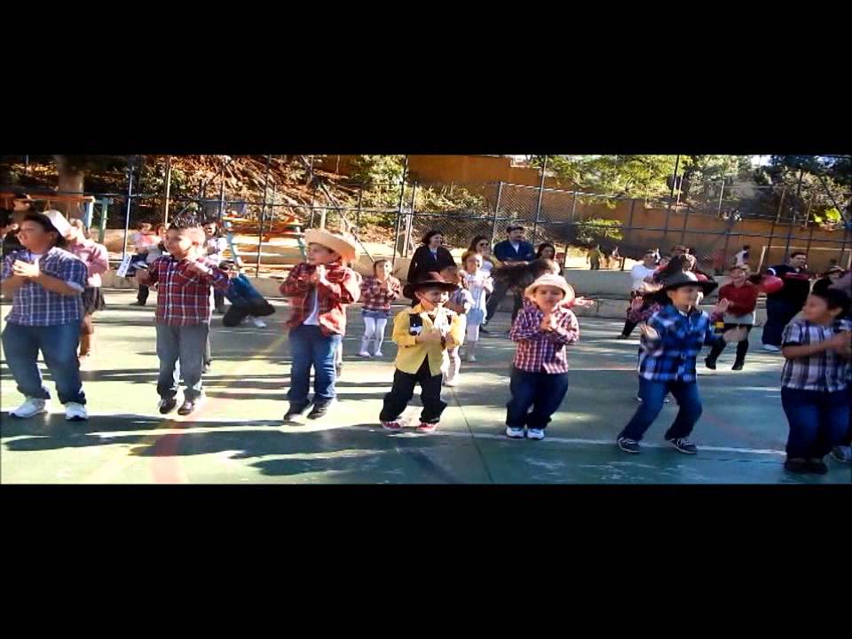 FESTA JUNINA da EMEF. GEN. OTHELO FRANCO - YouTube