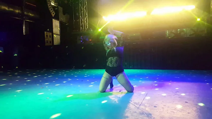 Bachata estilo femenino virginia alfaro