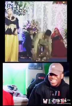 viral kakek kakek lucu gokil sarung melorot