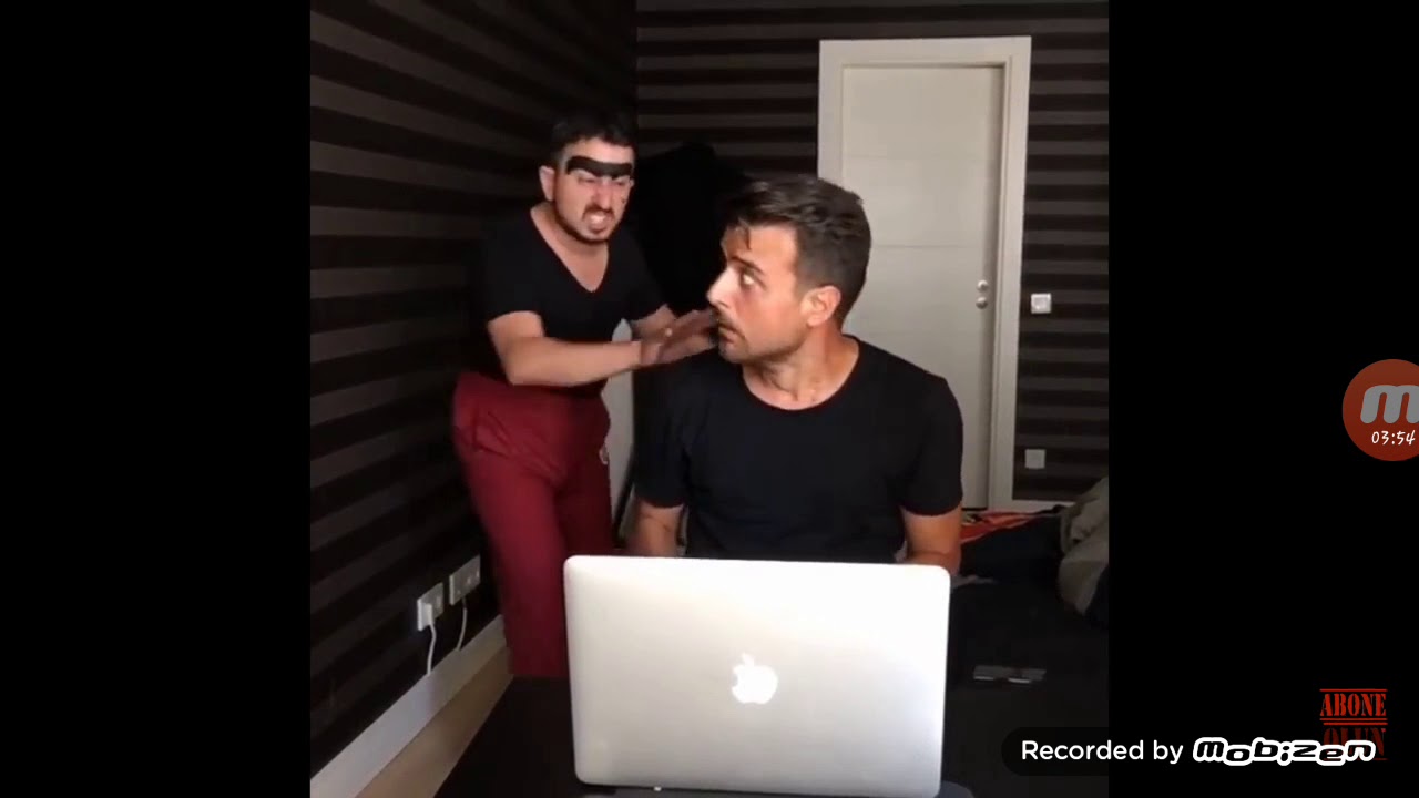 Cumali ceber gülmeme challenge ( tokat cezalı) - YouTube