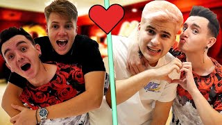 Recreez Poze De Cuplu Cu Youtuberii Romani M-A Sarutat