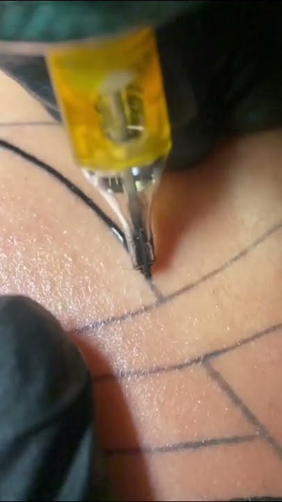 Tattoo lining slowmotion 🫣