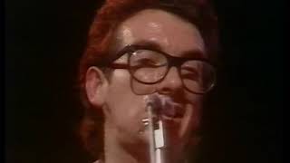 Elvis Costello and the Attractions - Olivers Army