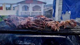 Download Lagu This is how you make a Cuban pork barbeque in Baracoa - LA to Argentina - [CUB Ep.49] MP3