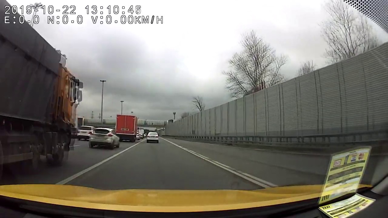 Яндекс драйв подрезает.