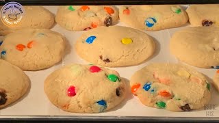 M&M COOKiES | Soft & Chewy M&M Cookies 🍪 bakery inspired
