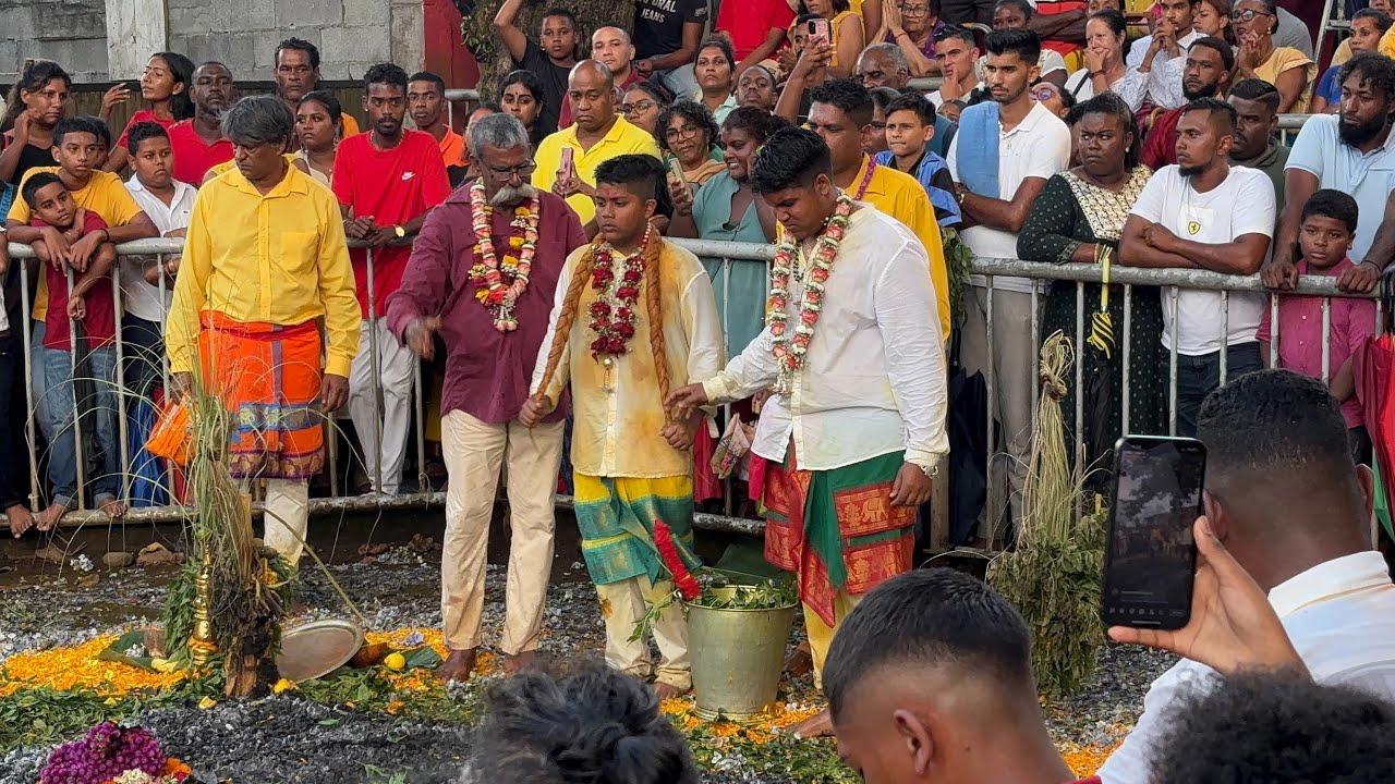 Marche sur le feu - Temple Victor Bélier 01/01/2025  ©Kévin Victoria