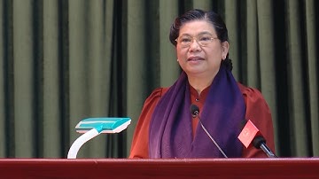 Đồng chí Tòng Thị Phóng tiếp xúc cử tri tại Sơn La