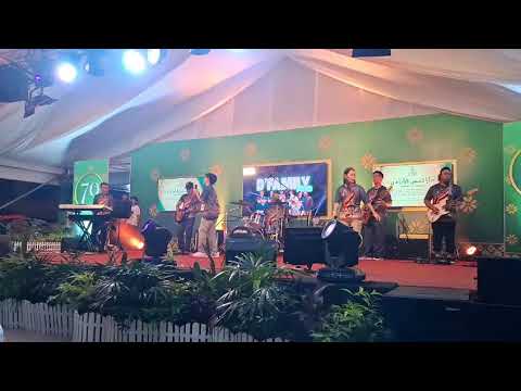  garam cina X tia monika cover by Dfamily band brunei