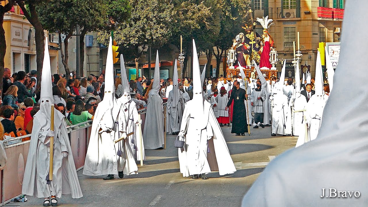 La Hermandad de la Salutación en calle Atarazanas (Málaga, 2022)