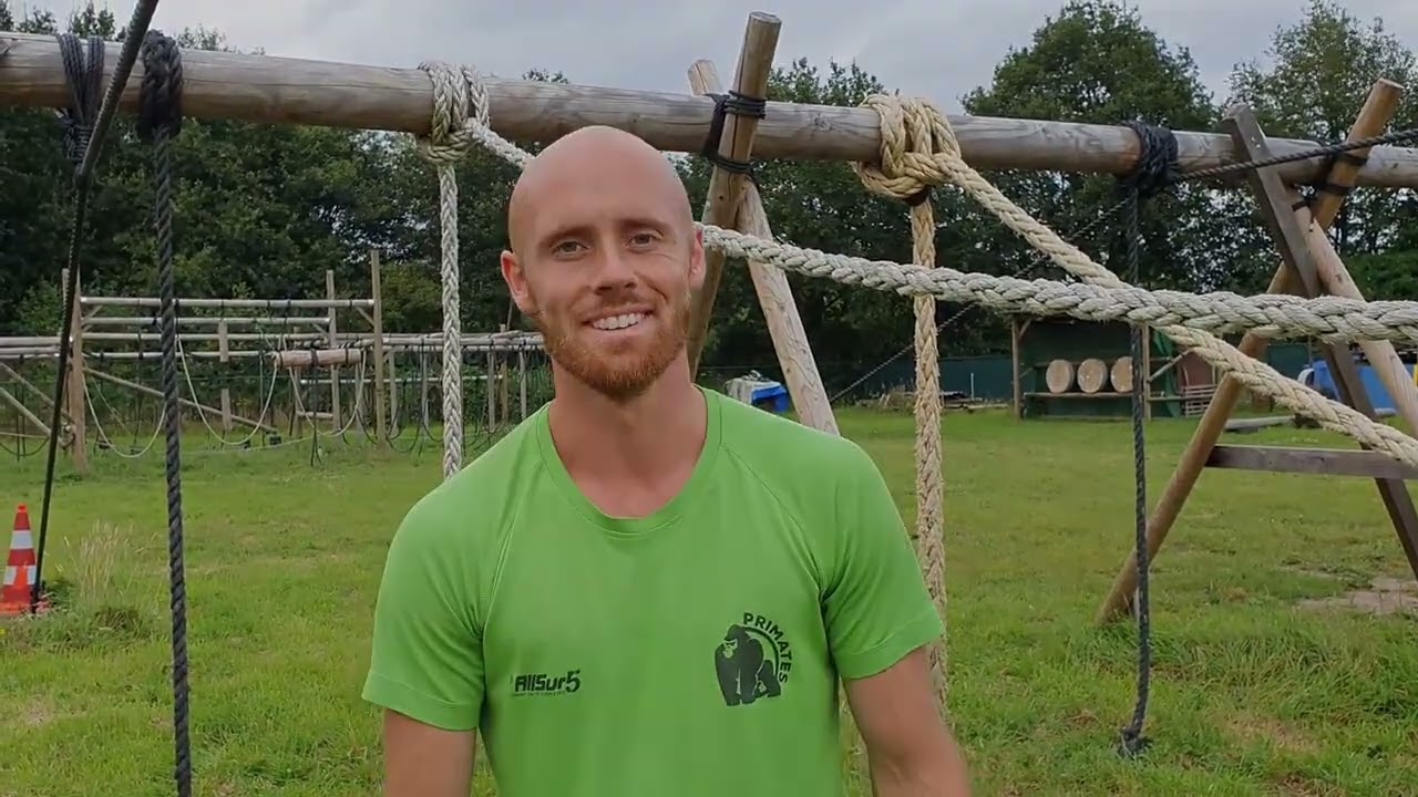 Survivalrun Tutorial 2024 023 Apenhang inklim via touw