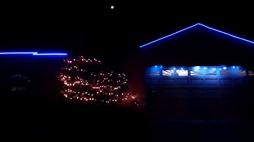 Musical Christmas Lights - Carol of the Bells - David Foster