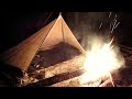 20 winter bushcraft  tarp camp with wool blankets  long fire