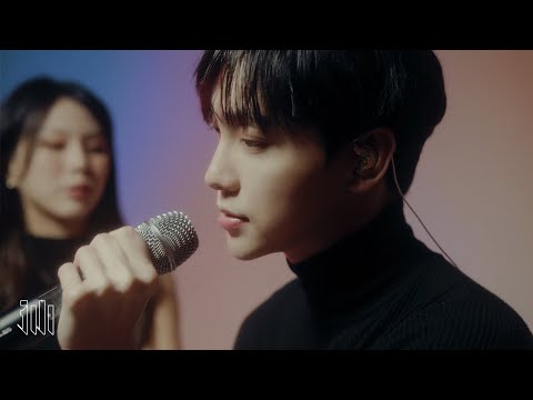 Alfred Sun 孙英豪 ‘Dancing With The Moon’ (Feat. Estelle Fly) Live Clip