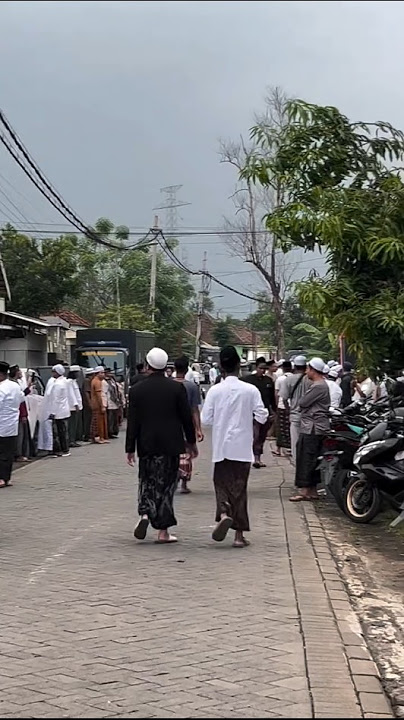 IT TURNS OUT.!! THIS IS HOW MANY WERE PRESENT AT THE KUBRO PILGRIMAGE AT THE WINONGAN CEMETERY IN...