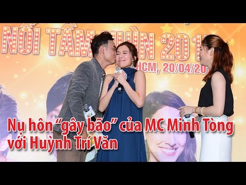 Nụ hôn "gây bão" của MC Minh Tòng với Huỳnh Trí Văn