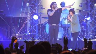 Video thumbnail of "Thegiornalisti-Elisa- live -Tra la strada e le stelle-forum assago MILANO 11.5.2017"