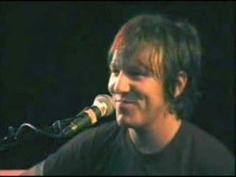 Elliott Smith reading a poem in 1997 Pigpile