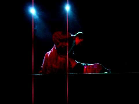 Mercedes Benitez y José Luis Bartolilla - Juego Letal / Confrontación