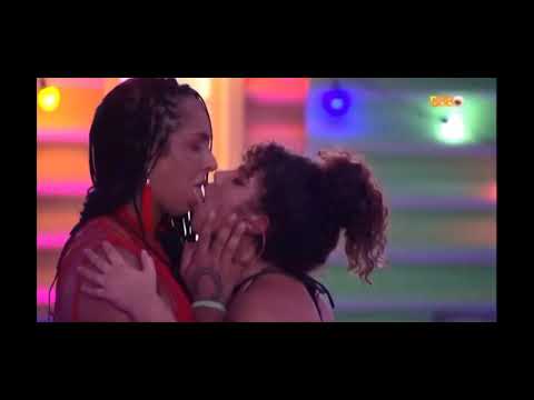 BBB22 LINN e MARIA se beijando #bbb #jadepicon #naiaraazevedo #linndaquebrada #maria #linna