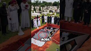 Dimakamkan Bersama Mobil Mewah Gila, Kaya Banget Sampai Ke Liang Kubur