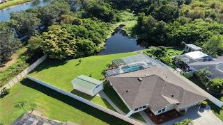 2411 49TH Avenue E, BRADENTON, FL Presented by Tayna Vy.