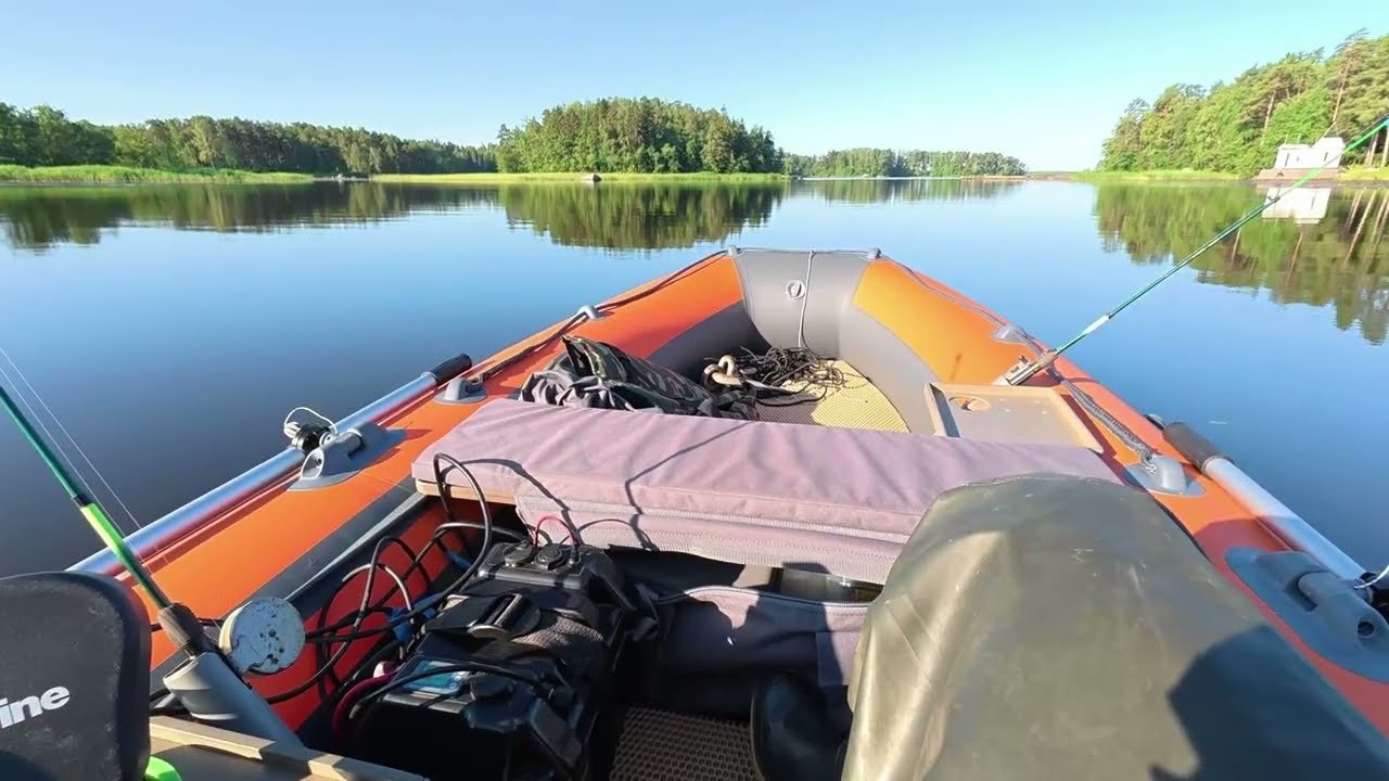 Отдых на воде - рыбалка.
