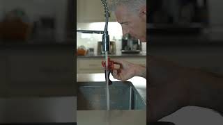 How does an airplane fly? #howto
The ability of a heavy object to soar through the sky seems to defy logic, and the science behind it is not widely understood because it involves numerous scientific principles. Trying to explain Bernoullis Principle, the Coanda Effect, and Newtons Third Law can sound like gobbledygook. This video explains it simply. How does an airplane fly? #howto