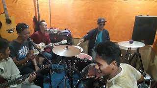 Download Lagu Terbang Bersamamu (eddy yahya) MP3