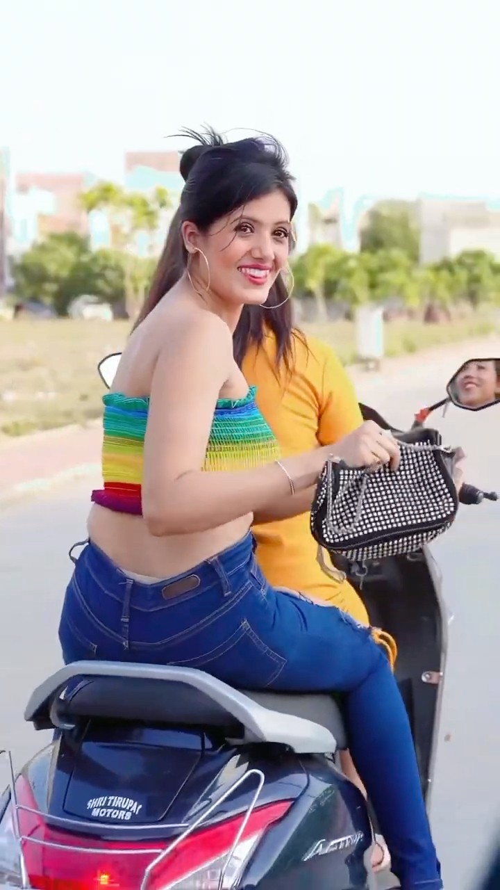 Chor se chori ?? #shorts #ytshorts #couplegoals #khwahishgal