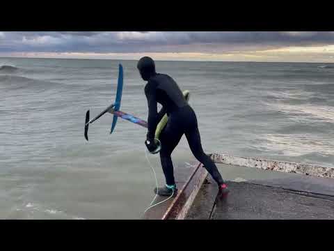 Rough Water Surfing Cobourg December 3, 2022