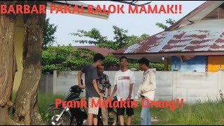 Malakin Orang Dengan Kayu Balok Auto Emosi