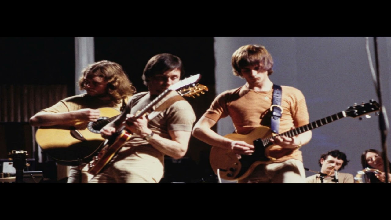 Mike Oldfield - 01. Tubular Bells Pt II (Live). - YouTube