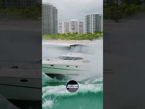 Cranchi in the Waves #haulover #yachts #baots #hauloverboats #waves #roughseas #roughinlet