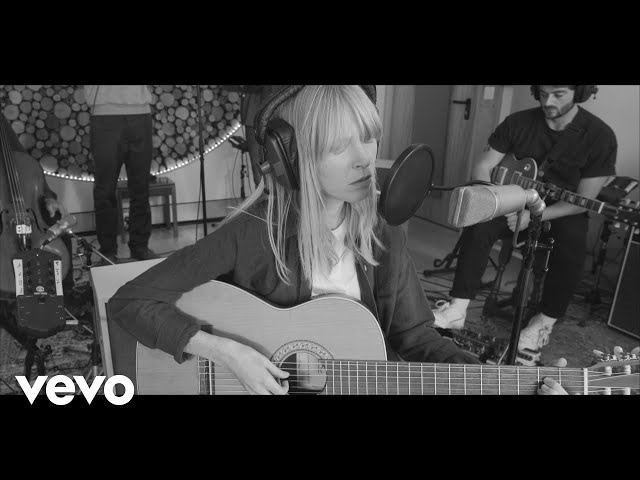 Lucy Rose - Song After Song (Live at Decoy Studios)