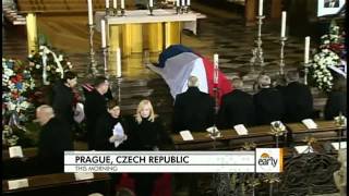 Clintons attend former Czech President's funeral