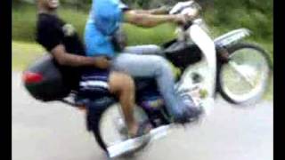 Download Lagu RoNda RoNdA KaMpUnG MP3 Download Lagu RoNda RoNdA KaMpUnG MP3