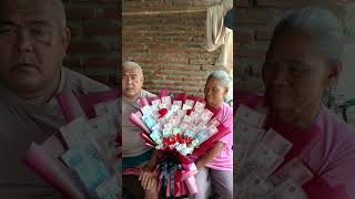 Terima kasih ayah ibu telah merawatku sampai sekarang semoga kalian sehat selalu